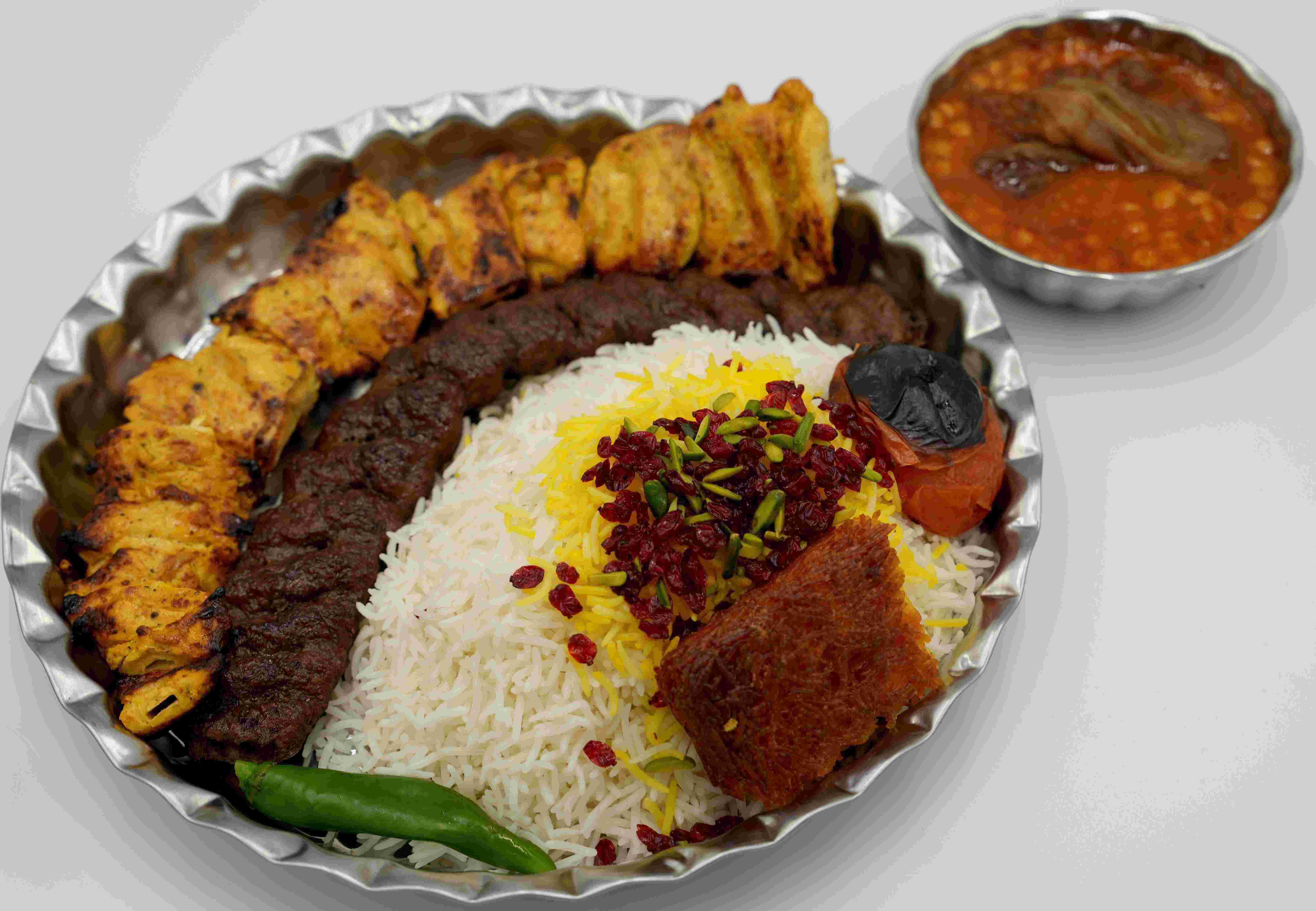 كباب وزيري مع عيش