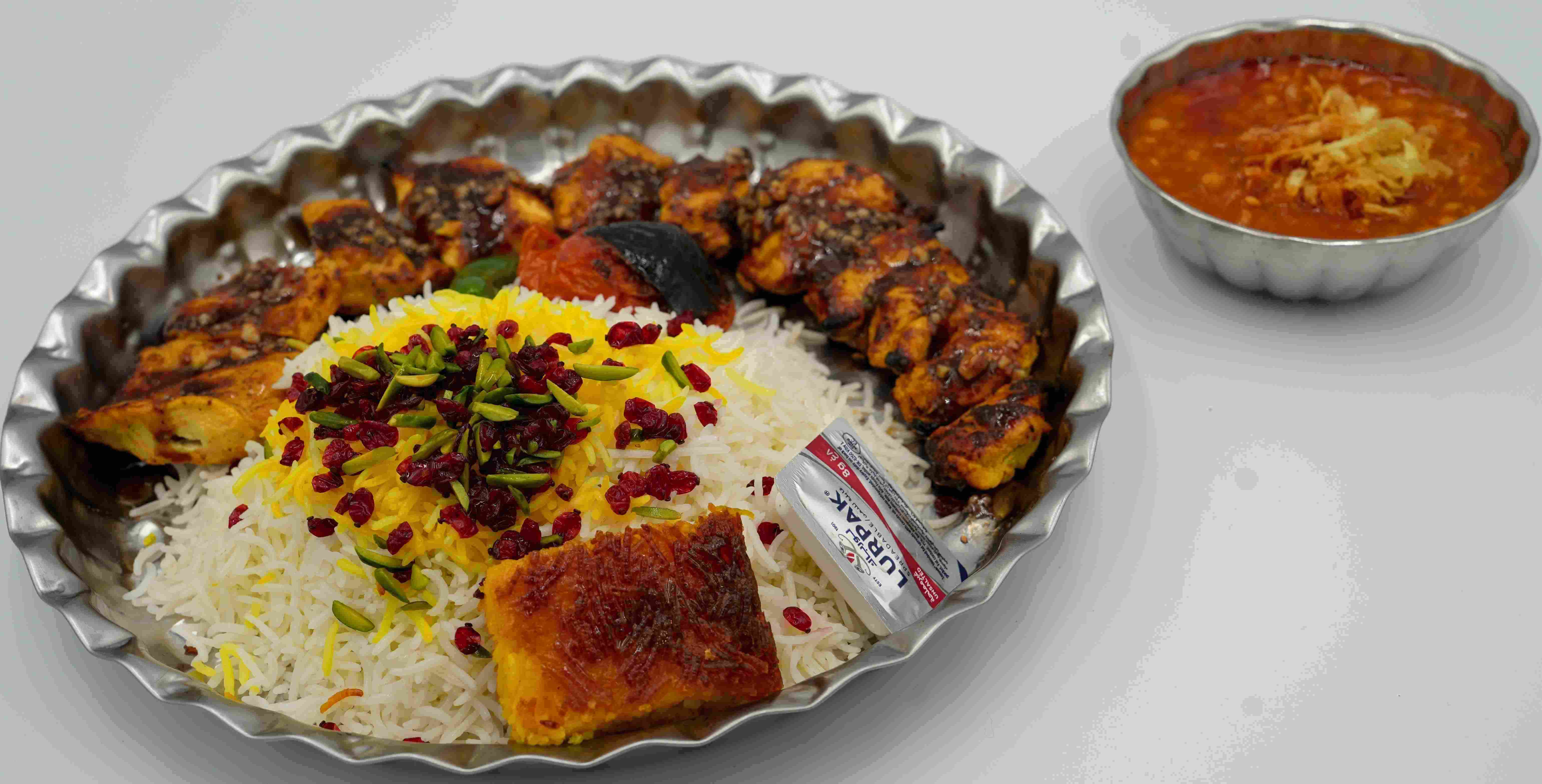 جوجه ترش/حامض مع عيش