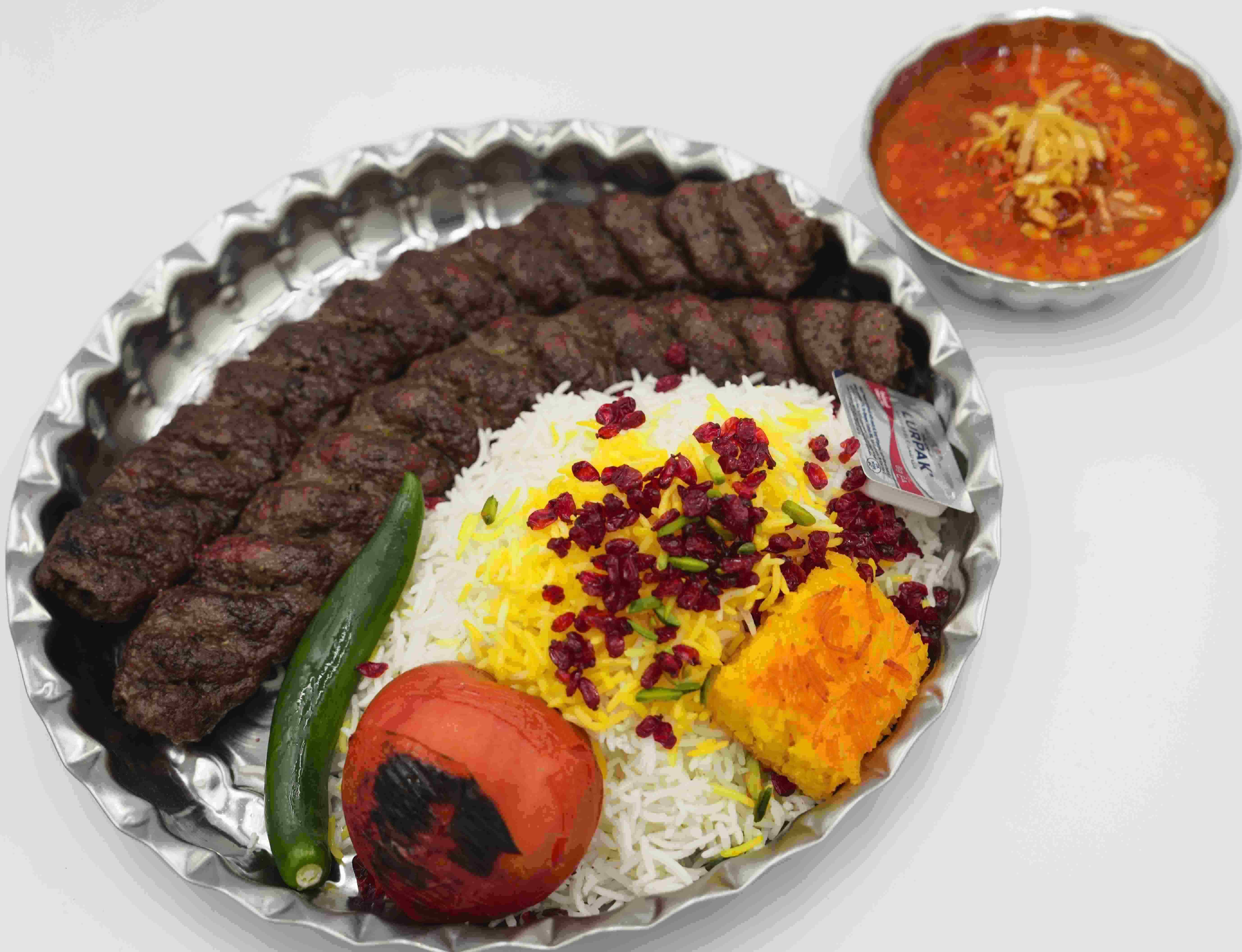 كباب كوبيده مع عيش